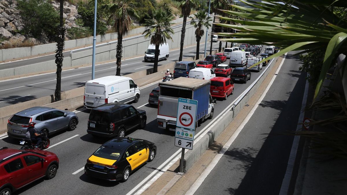 Ficha técnica: estas son las multas a las que te enfrentas si no la llevas en el coche
