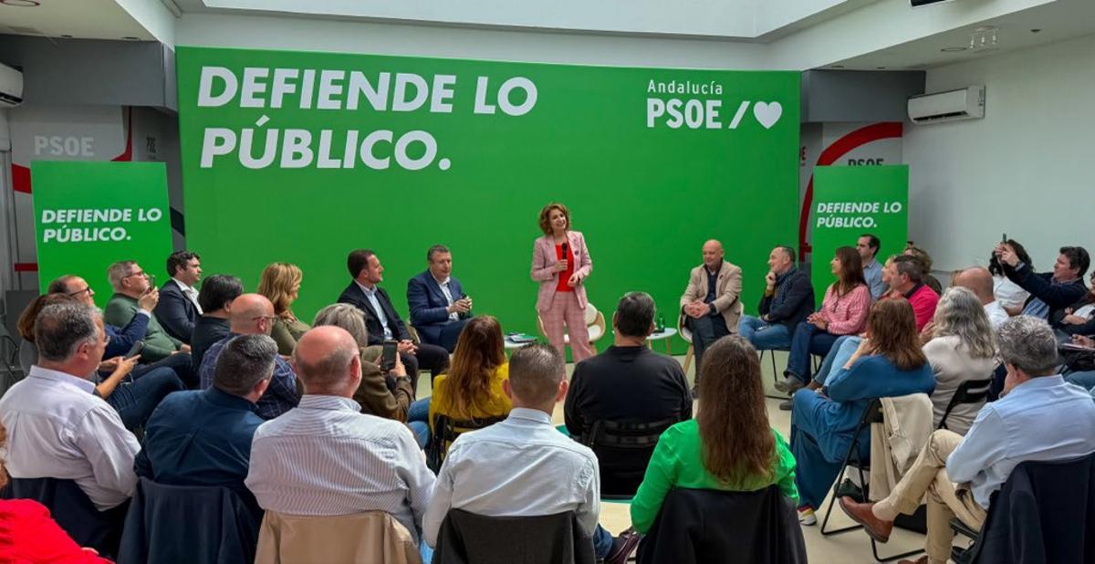 María Jesús Montero y Javier Fernández en un acto del PSOE de Sevilla