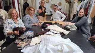 El taller de costura de Entre Amigos de Jinámar rescata la vestimenta del siglo XVIII de municipios de Gran Canaria