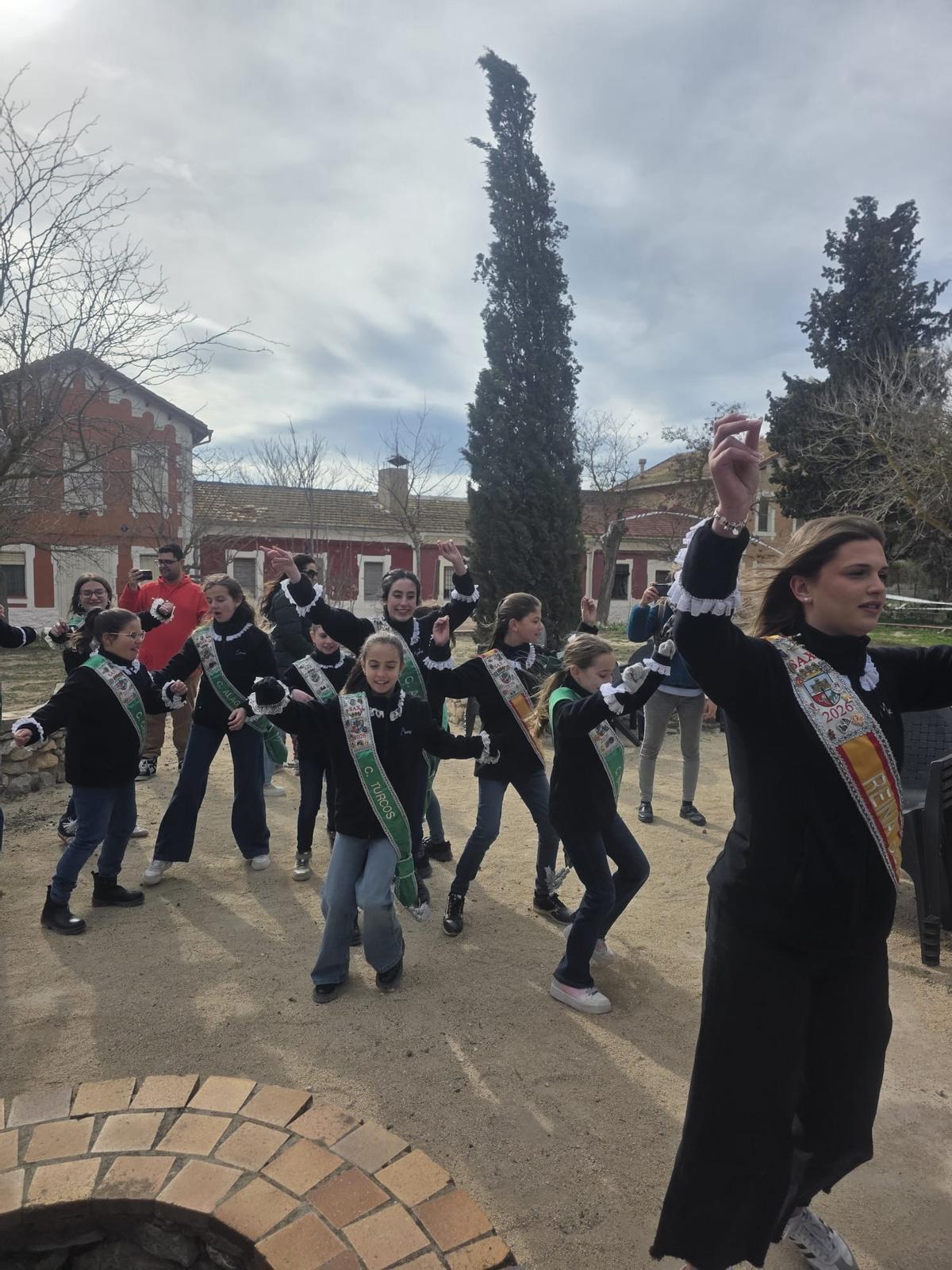 Danzas durante la jornada del domingo en la Colonia Santa Eulalia