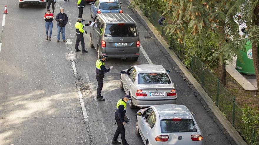 Un control policial en Huelva.