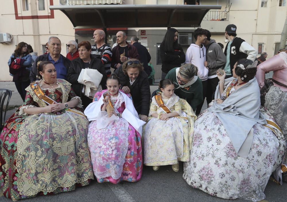 Visita de cortesía a las fallas del Port de Sagunt