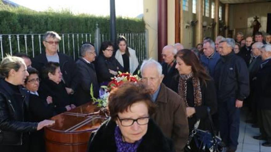 Multitudinaria despedida a Teresa Berná en Orihuela