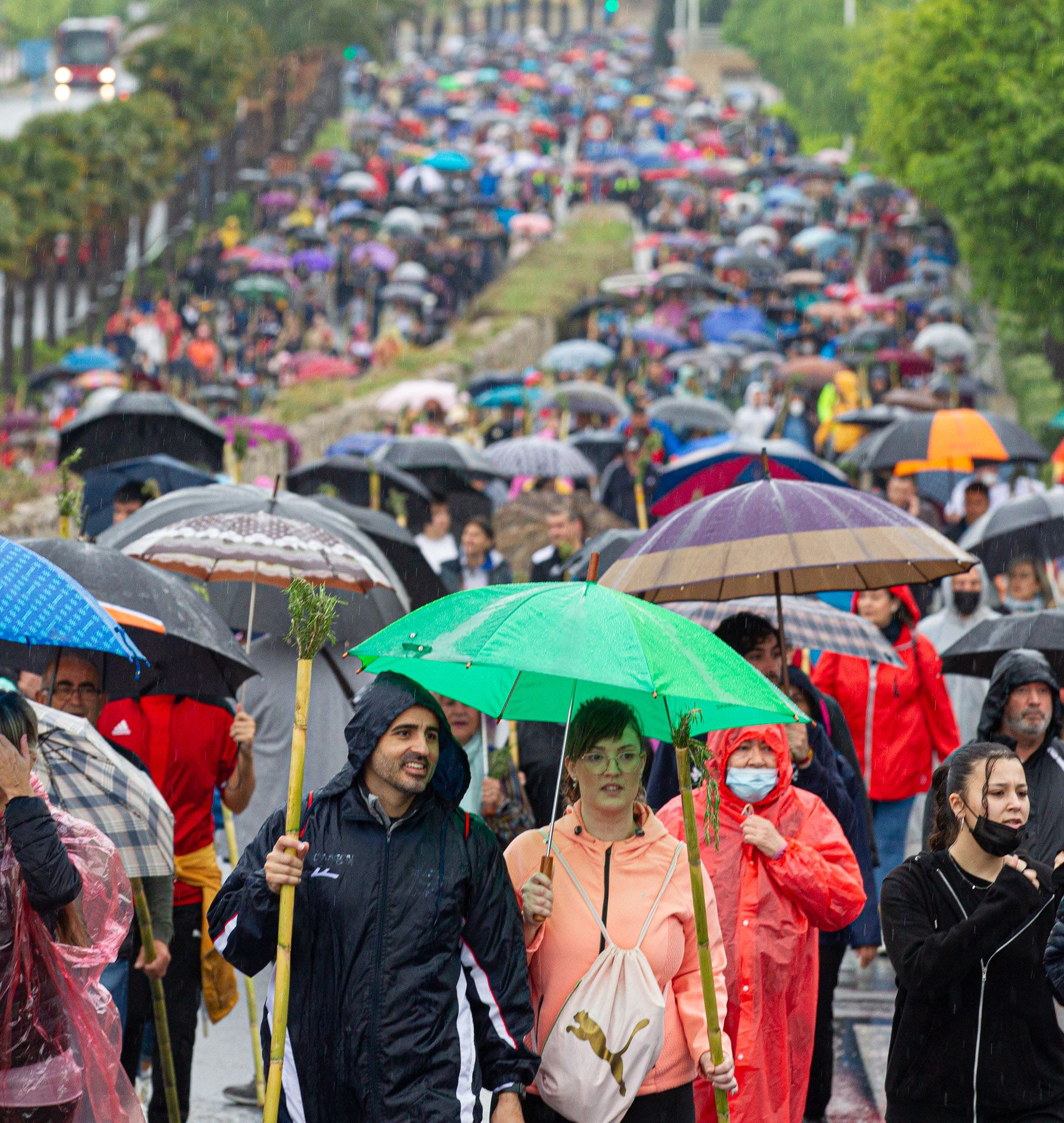 La lluvia no puede con la tradición