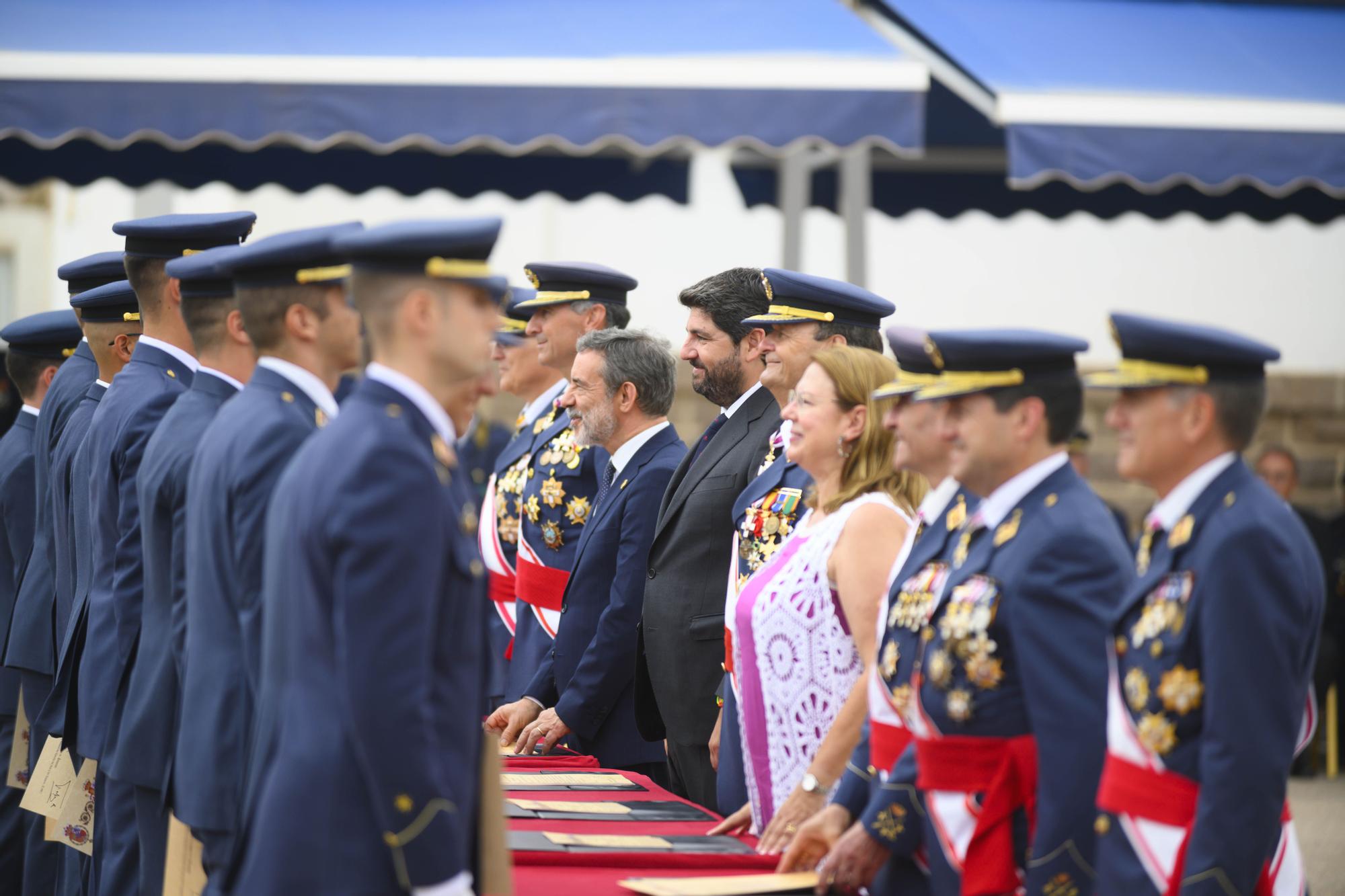 Las imágenes de la visita del rey Felipe VI en la Academia General del Aire de San Javier