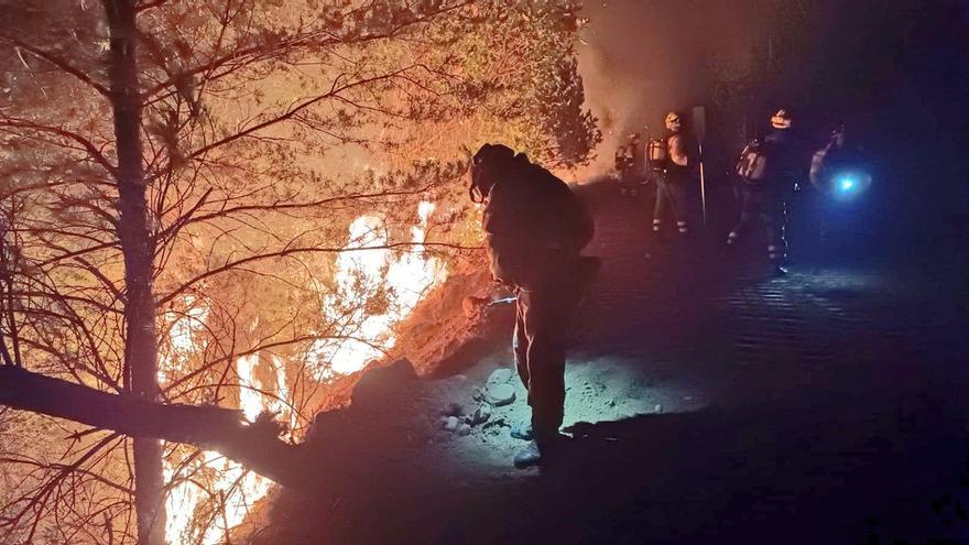 El incendio de San Bartolomé de Rueda (León) deja cerca de 300 hectáreas calcinadas