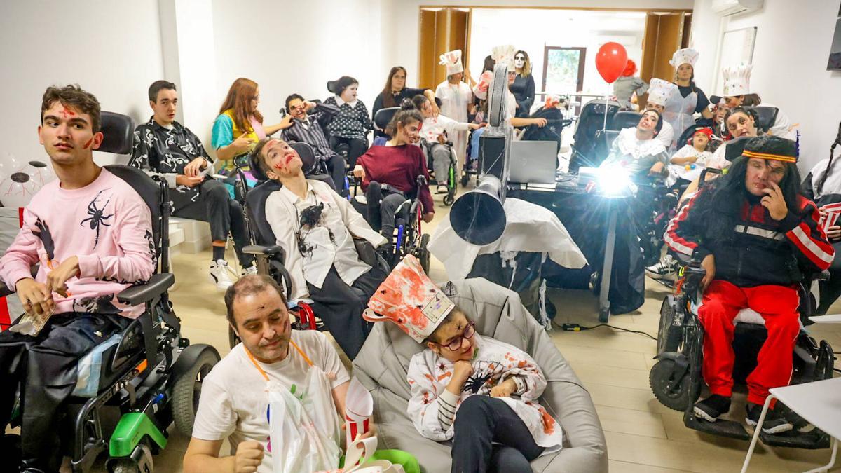 El centro Princesa Letizia celebra el Samaín con el rodaje de una «terrorífica» película