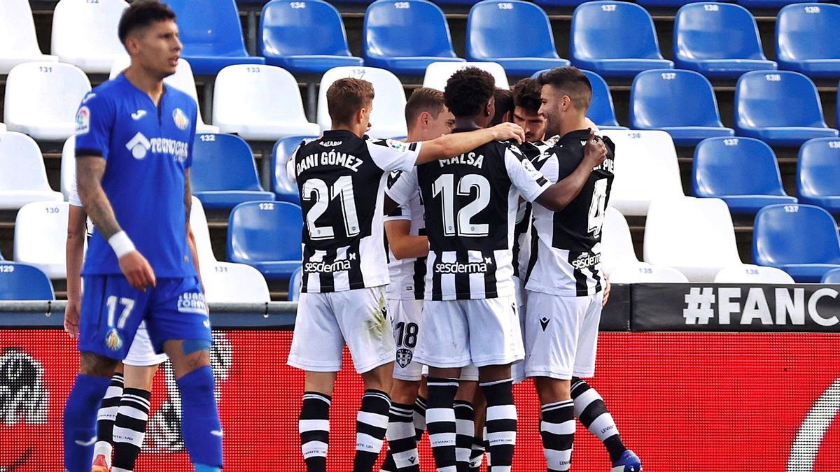 El Levante UD ceelebra un gol en el Coliseum Alfonso Pérez, ante el Getafe, en la pasada jornada.  | EFE