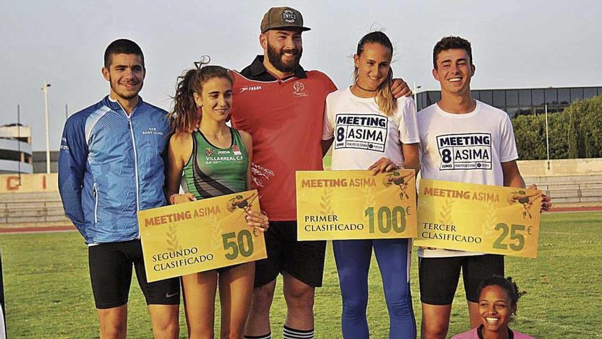 Los tres primeros clasificados en el Meeting Asima recibieron premios en metálico.