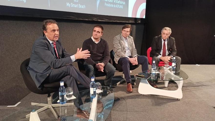 El alcalde de Torremolinos, José Ortiz, durante el Foro de Innovación Turística en el Salón de la Innovación en Hostelería de Málaga.