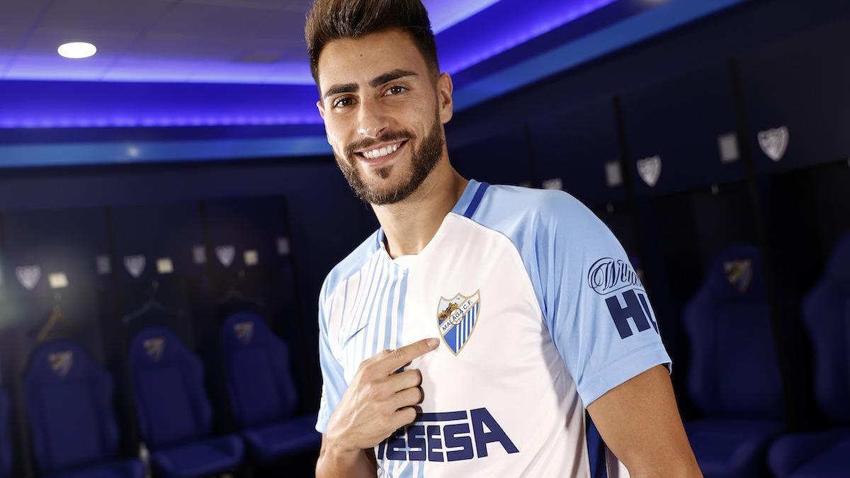 Las nuevas equipaciones del Málaga CF para la temporada 20-21, ya a la  venta - La Opinión de Málaga