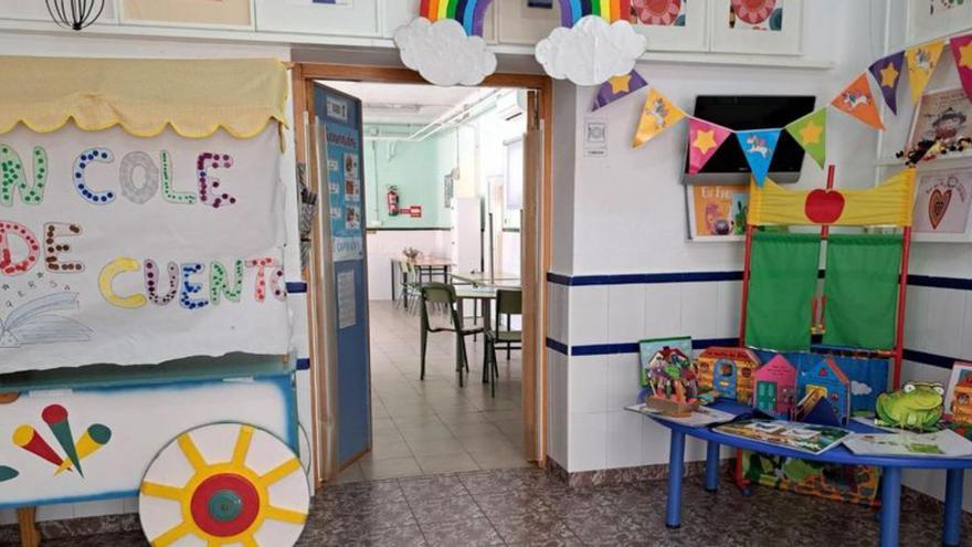 Aula del colegio preparada para la Semana Cultural. | L.O.