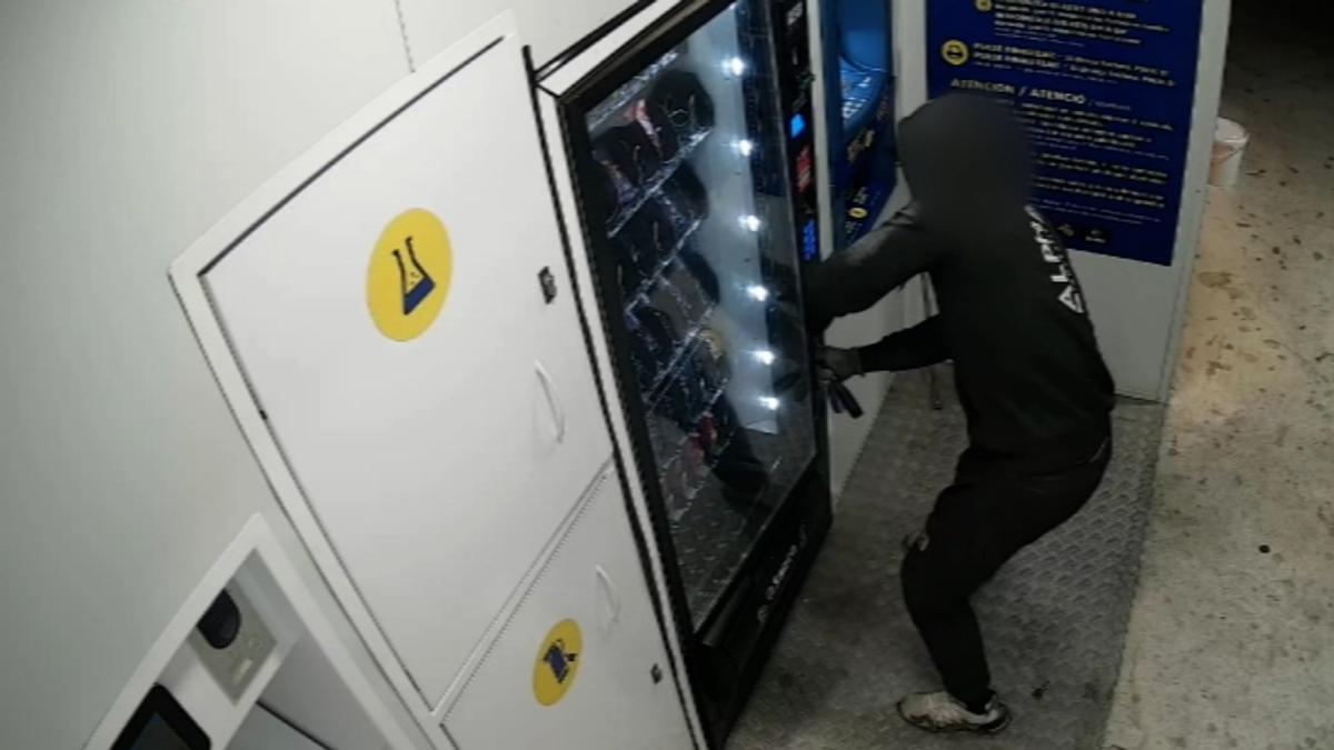 Detenido por tres robos con fuerza en máquinas expendedoras en ...
