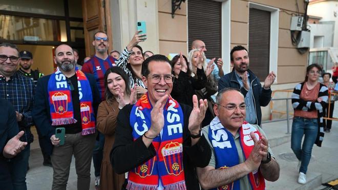 El alcalde de Elda confirma el principio de acuerdo de Messi para adquirir el Eldense y pide prudencia hasta que se cierre la operación