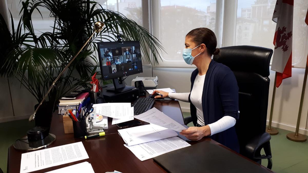 La delegada Territorial, Clara San Damián, durante la Comisión Territorial de Mejoras en montes de Utilidad Pública de Zamora