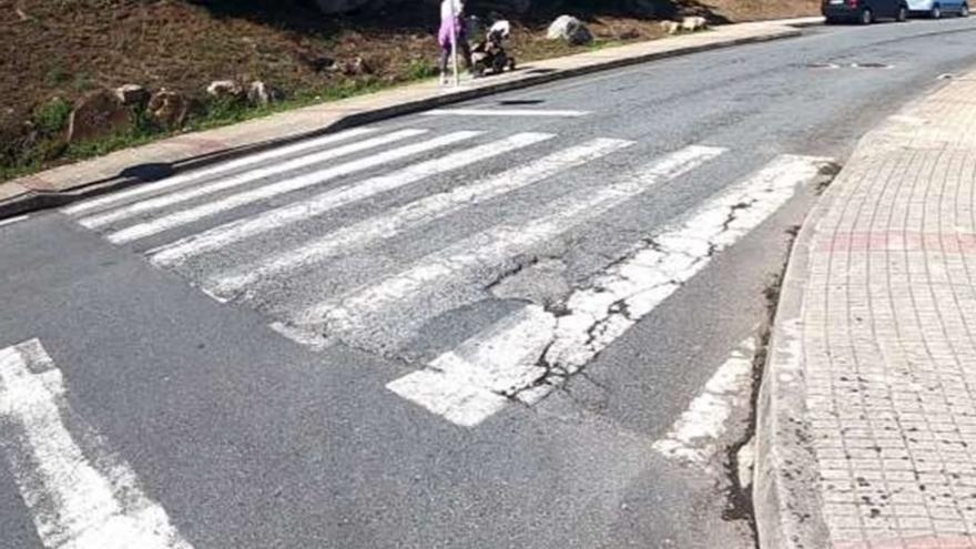 Tramo en pendiente y en curva de Suárez Ferrín, que conecta con la avenida de Cordeda. | // L.O.
