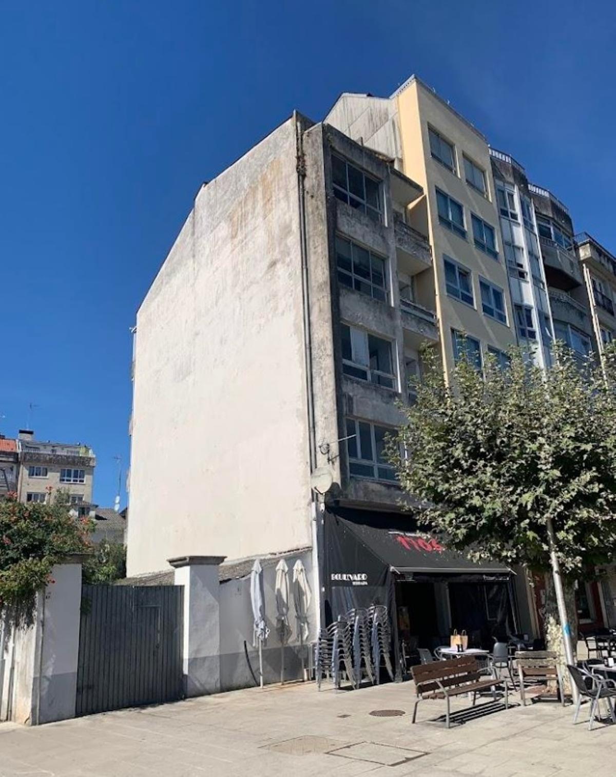 Edificio de la Avenida da Mariña 10, en Sada