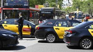 Tres històries solidàries del taxi