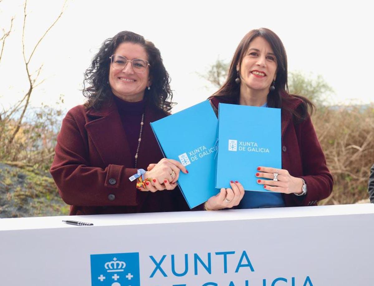 Lucía Calvo, izquierda, María Martínez Allegue y Belén do Campo