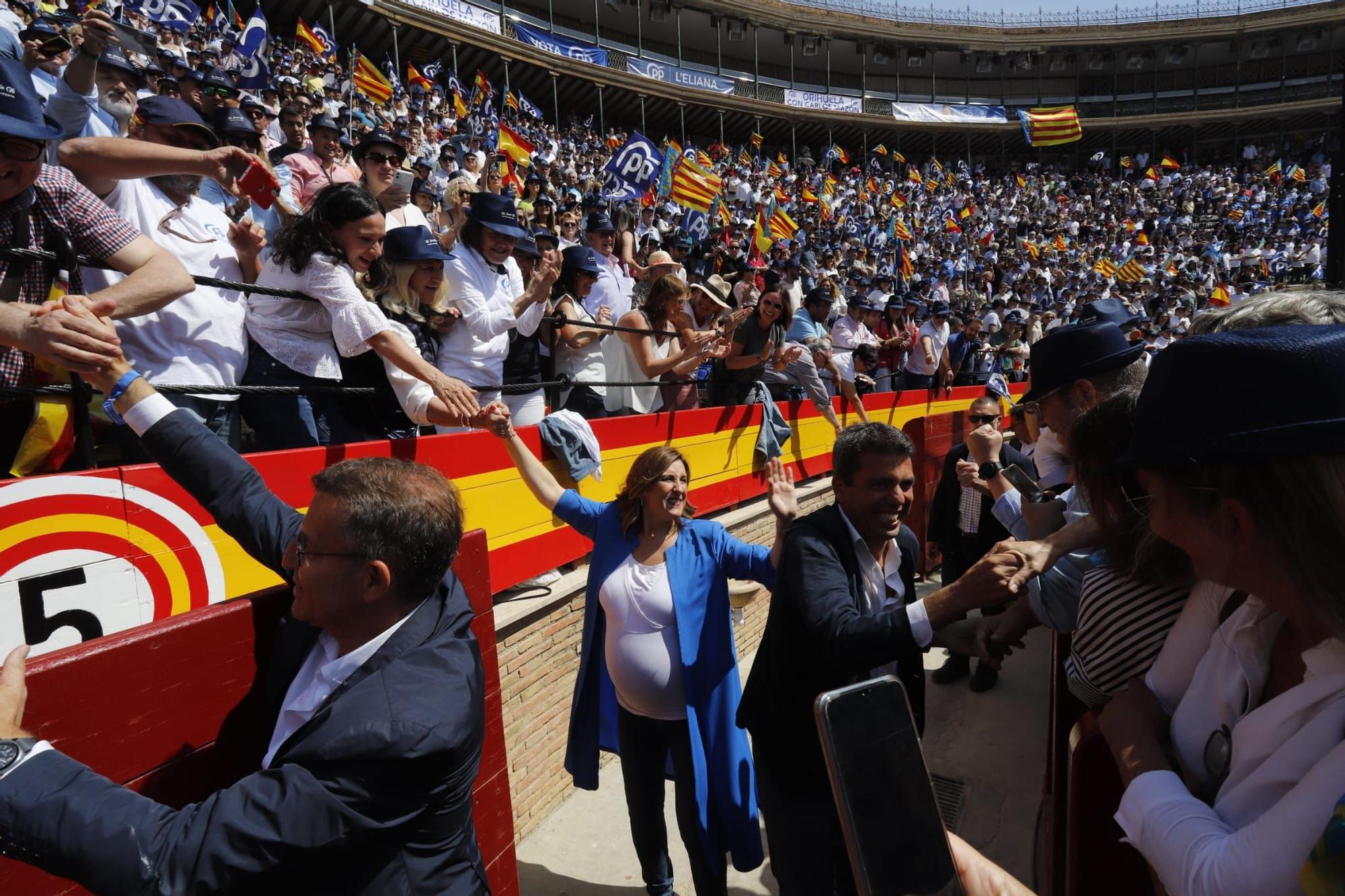 Mitin central del PPCV en la Plaza de Toros de València