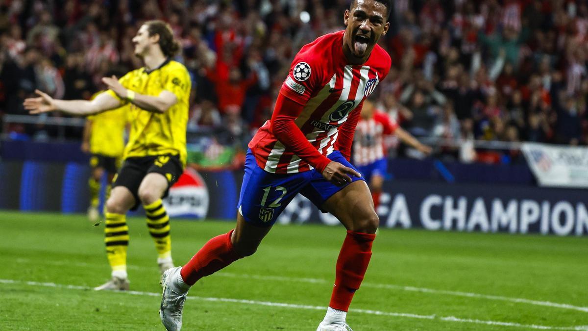 Samuel Lino celebra su gol ante el Borussia Dortmund.