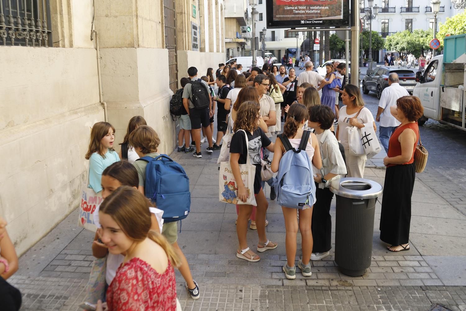 El retorno de la actividad a los institutos y la Universidad, en imágenes