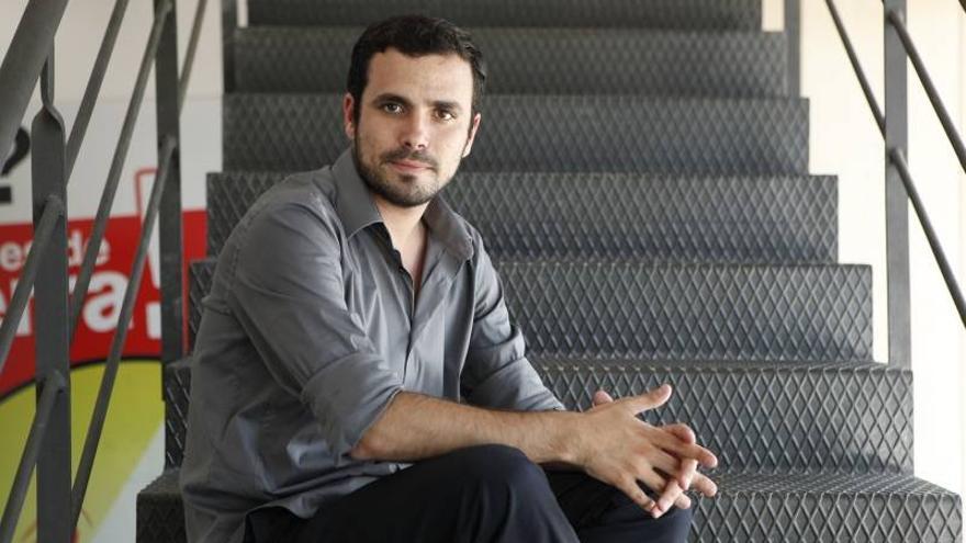 Alberto Garzón promueve en Aragón la participación de la ciudadanía para impulsar una revolución democrática