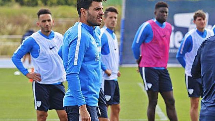 Miguel Torres, durante un entrenamiento con el Málaga.