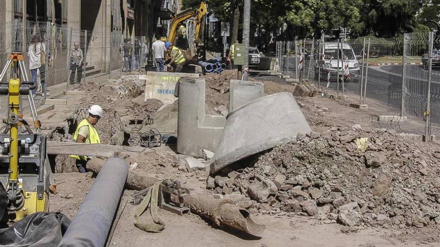 La obra del párking de Cáceres avanza en Primo de Rivera y en un mes iniciarán la excavación