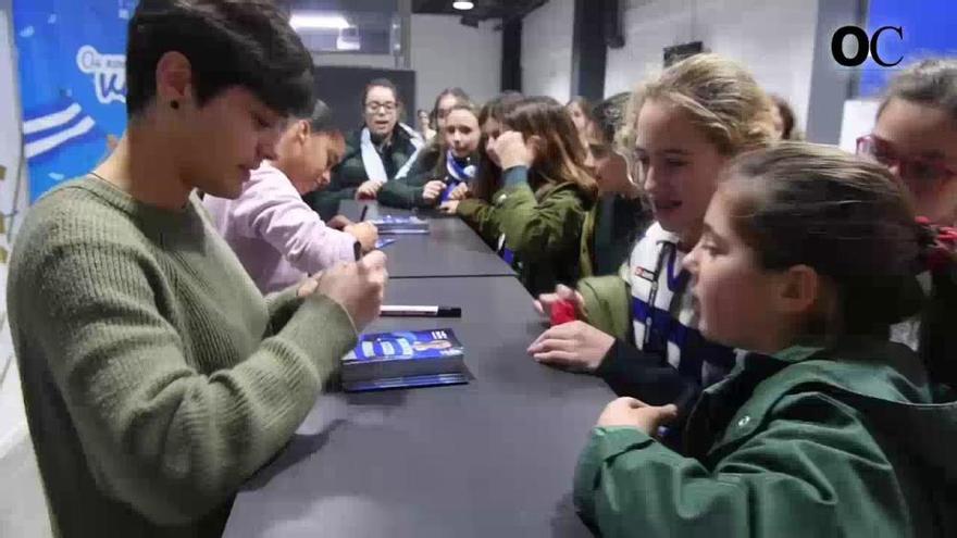 Alumnas del colegio Montespiño, de visita en Riazor