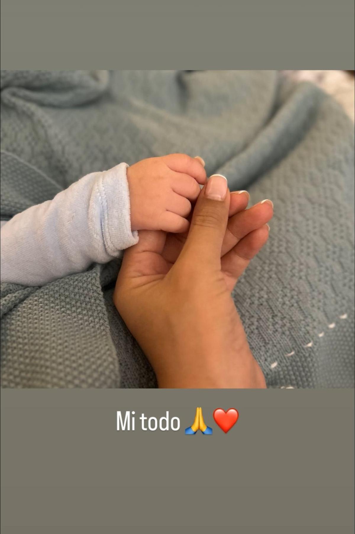 Primera fotos del bebé de Bertín Osborne y Gabriela Guillén