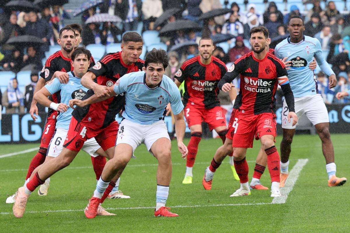 El Celta Fortuna se impone a la Ponferradina en Balaídos