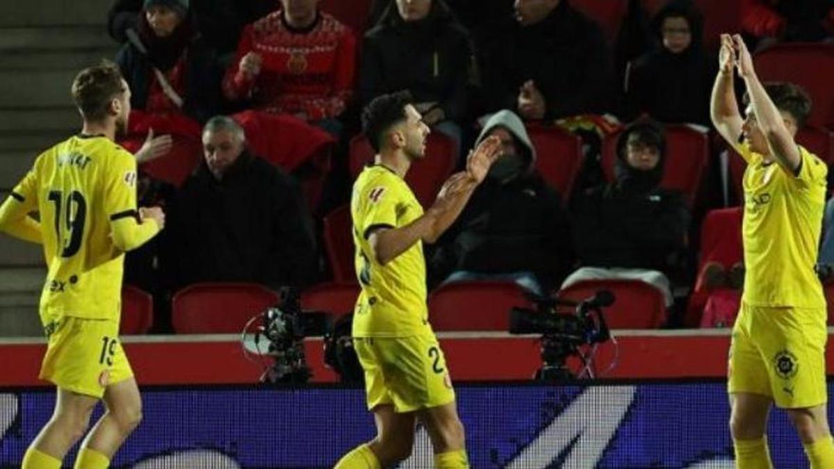 Los jugadores del Girona celebran el gol de Tsygankov