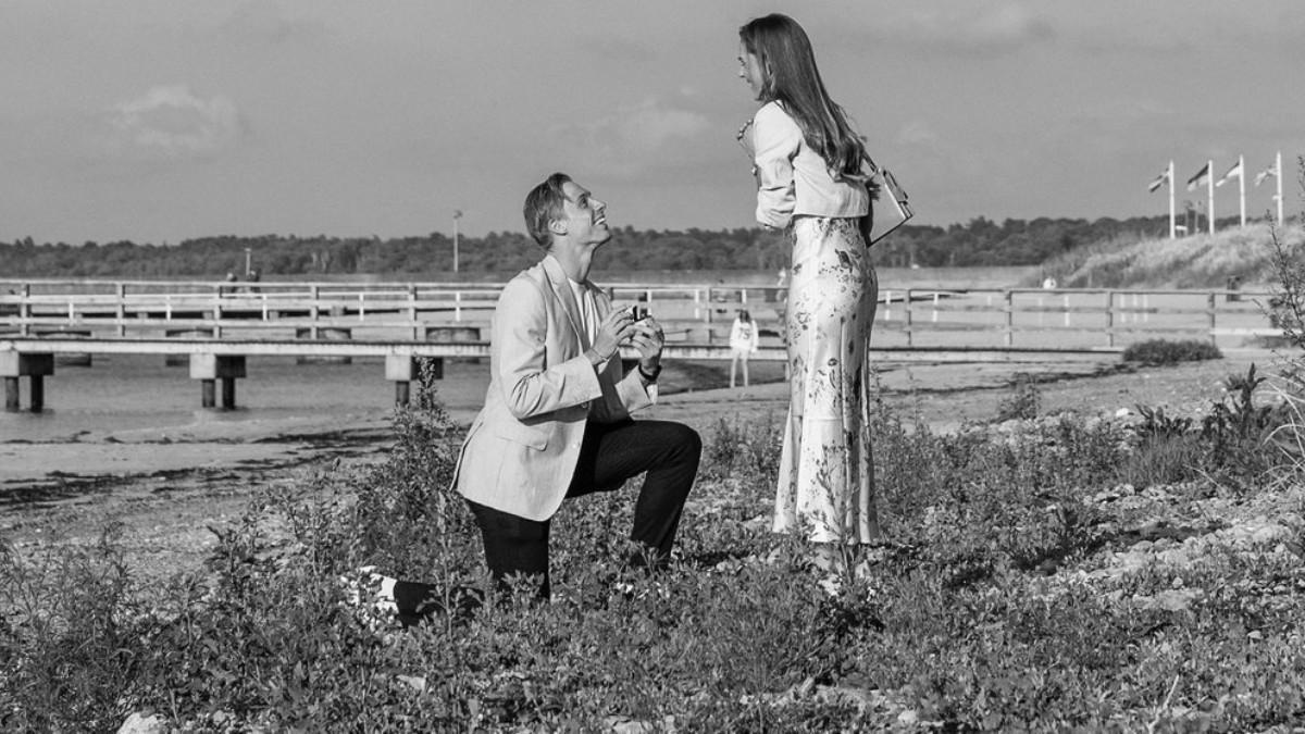 Mirjam Bjorklund y Denis Shapovalov se comprometieron