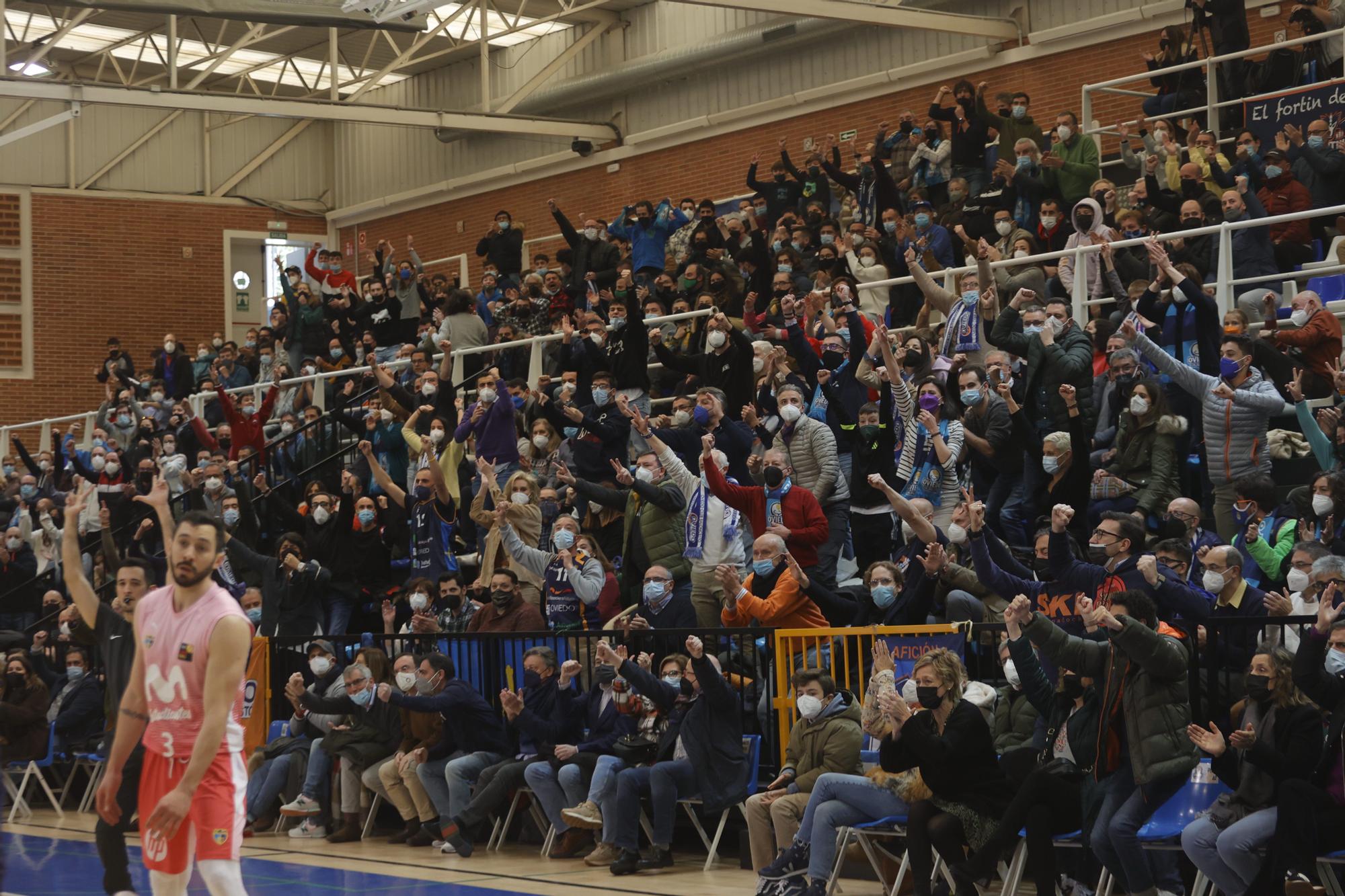 En imágenes: así fue el partido entre el Oviedo Baloncesto y el Estudiantes