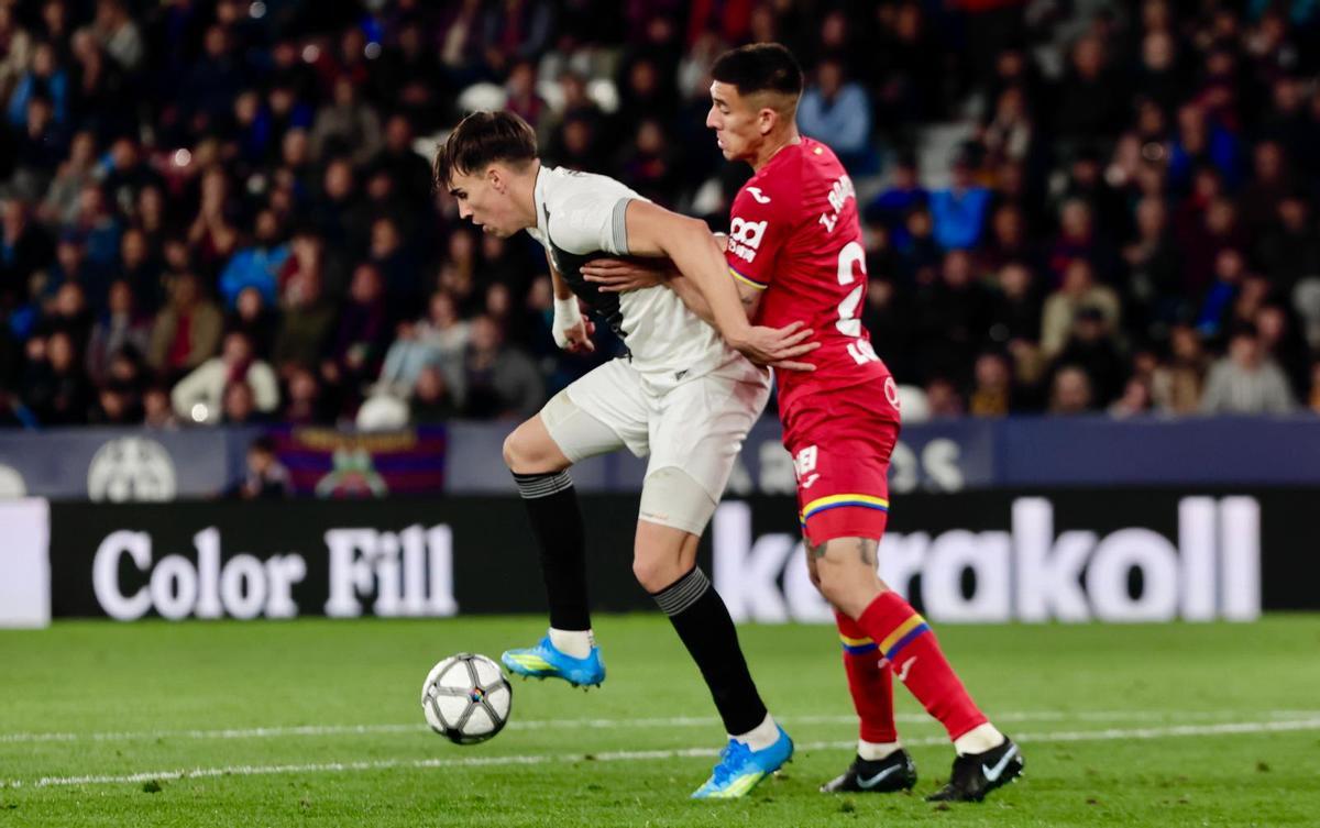 Carlos Espí aferra al Levante UD a la permanencia tras la victoria contra el Getafe en el Ciutat