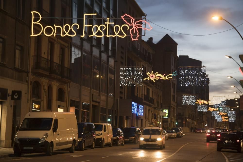 Els llums de Nadal arriben més lluny a Manresa