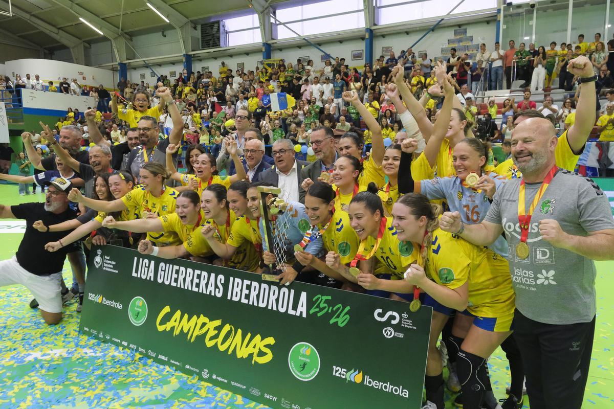 El Rocasa Gran Canaria se corona en la Liga Guerreras Iberdrola por segunda vez siete años