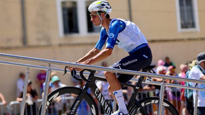 Movistar Team pierde a su líder: Cian Uijtdebroeks abandona el Tour de Francia