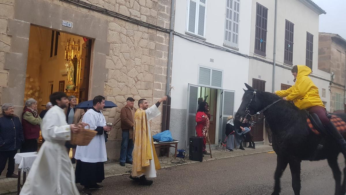 FOTOS | Las 'beneïdes' en varios pueblos de Mallorca, en imágenes