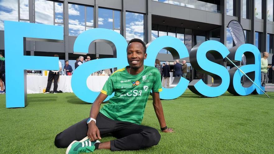 La lucha personal de Ndikumwenayo: «No entiendo por qué mi mujer y mi hija no están aquí conmigo"