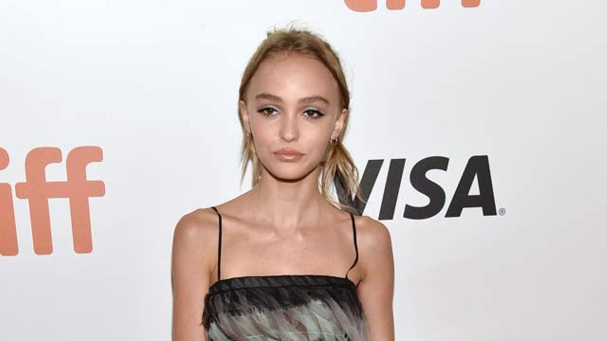 Lily Rose Depp presenta 'Planetarium' en el Festival de Cine de Toronto.