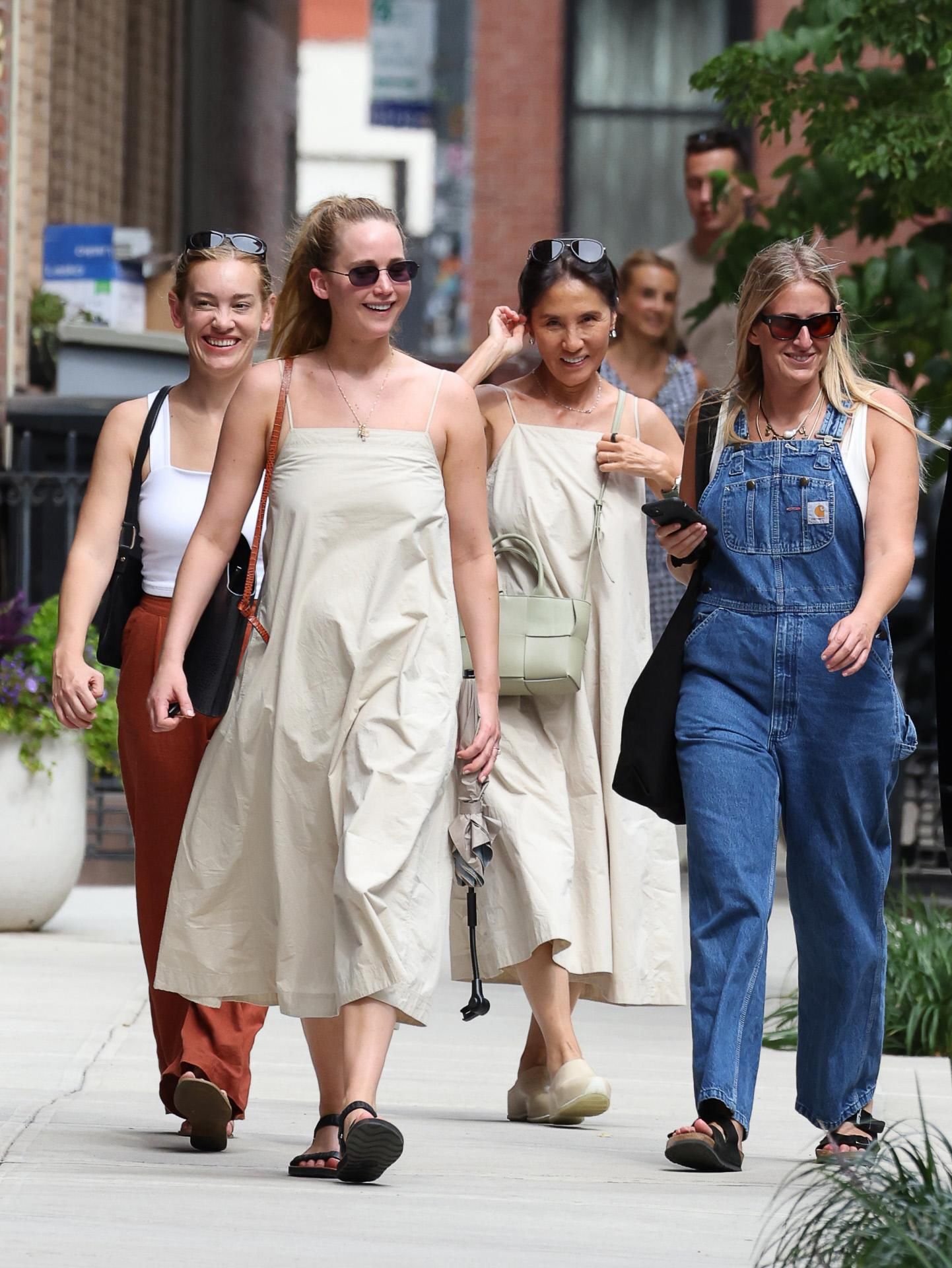 Jennifer Lawrence coincide con una ciudadana neoyorquina con el mismo vestido
