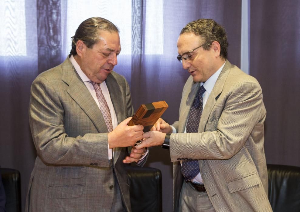 Vicente Boluda recibe el Premio Importante de Levante-EMV