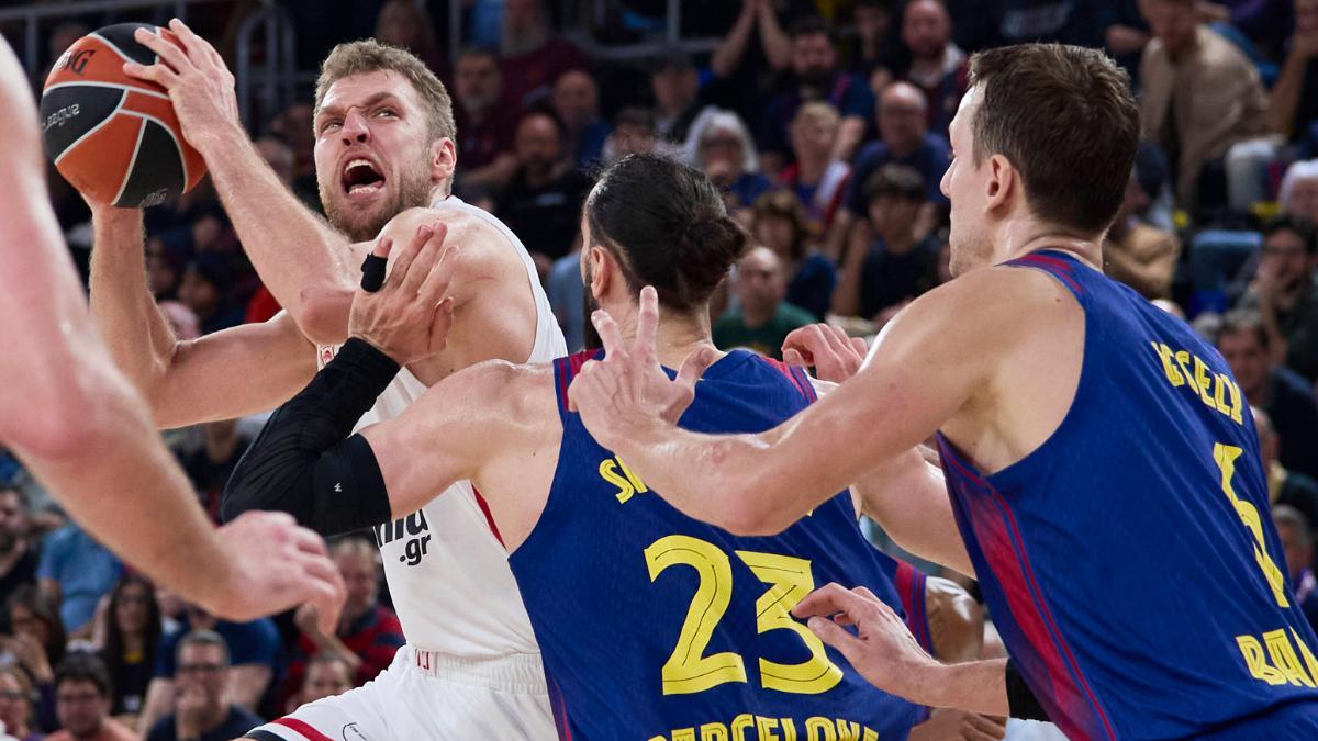 Shengelia y Vesely defienden a Vezenkov