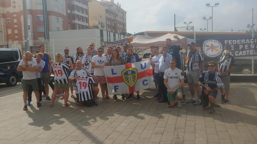 Aficionados del Leeds, el exequipo de Pablo Hernández, en Castalia para animar a su antiguo ídolo