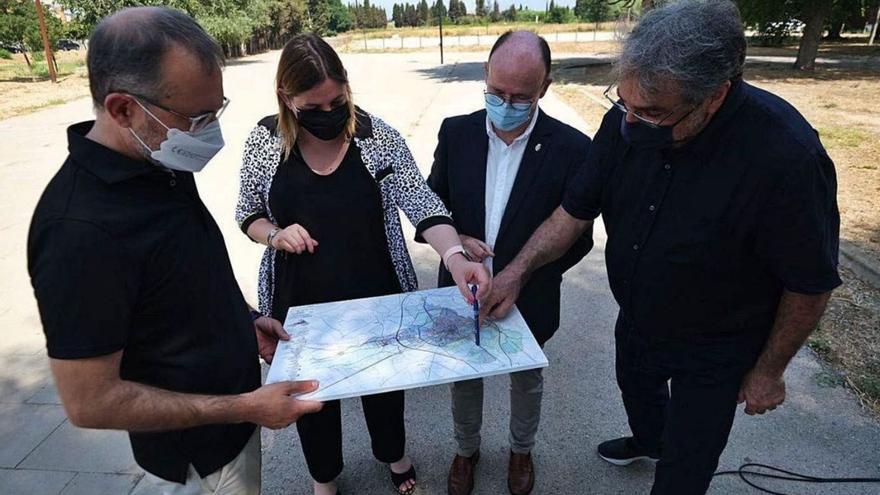 Pere Casellas, Agnès Lladó, Xavier Amiel i el director urbanístic Camil Cofan.