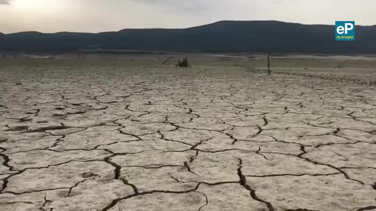 El embalse de Yesa sufre su peor sequía de este siglo