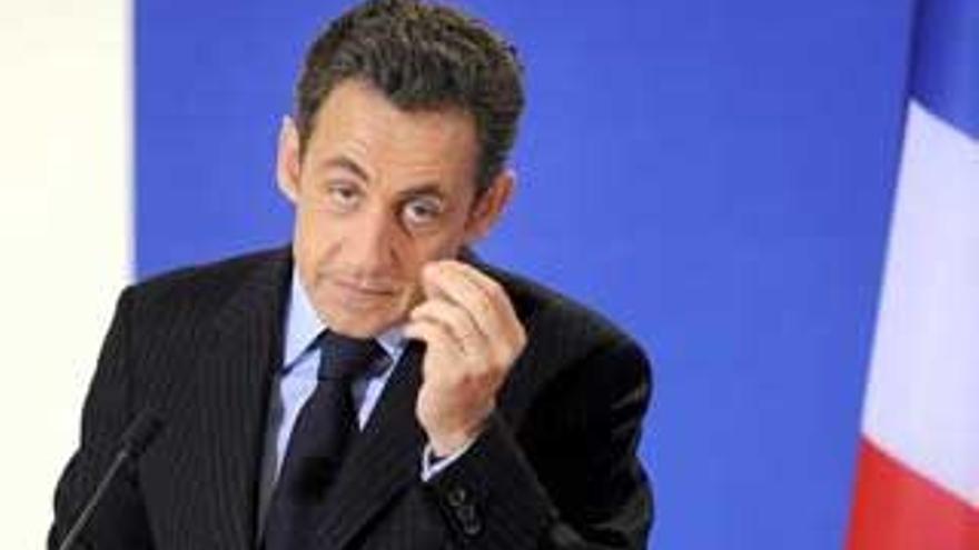 Sarkozy anuncia el regreso de Francia al mando militar de la OTAN