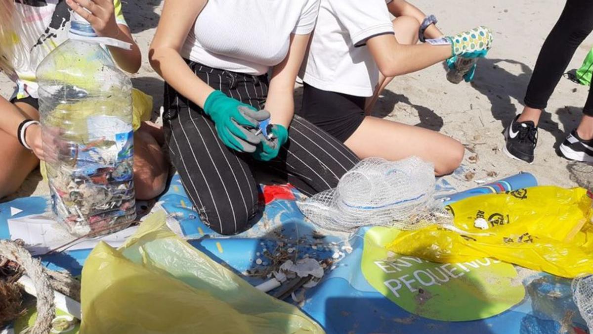 Escolares con actividades dentro del proyecto de educación ambiental . | | LP/DLP